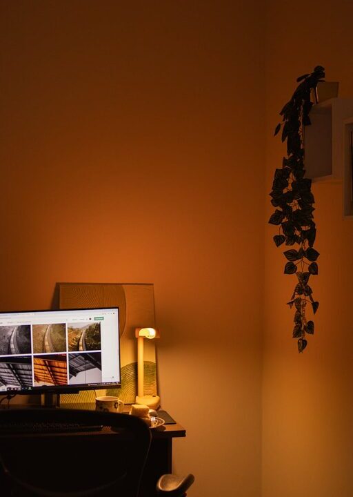 How to Create a Cozy and Inviting Home Workspace